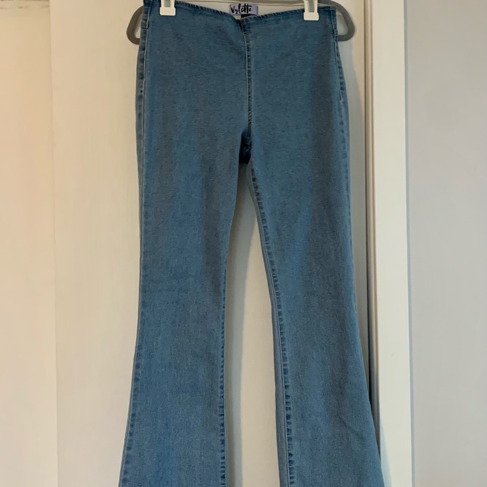 Vylette Fitted Bell-Bottom Jeans, 9/29W